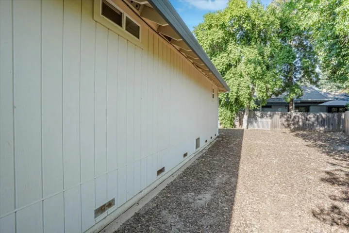 140 Oak Rock Circle, Folsom, California 95630