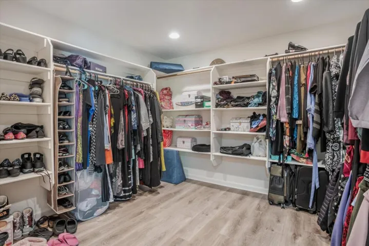 140 Oak Rock Circle, Folsom, California 95630