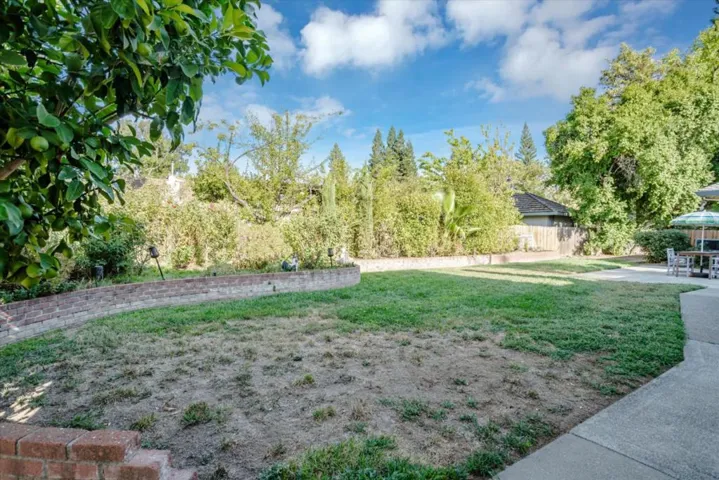 140 Oak Rock Circle, Folsom, California 95630