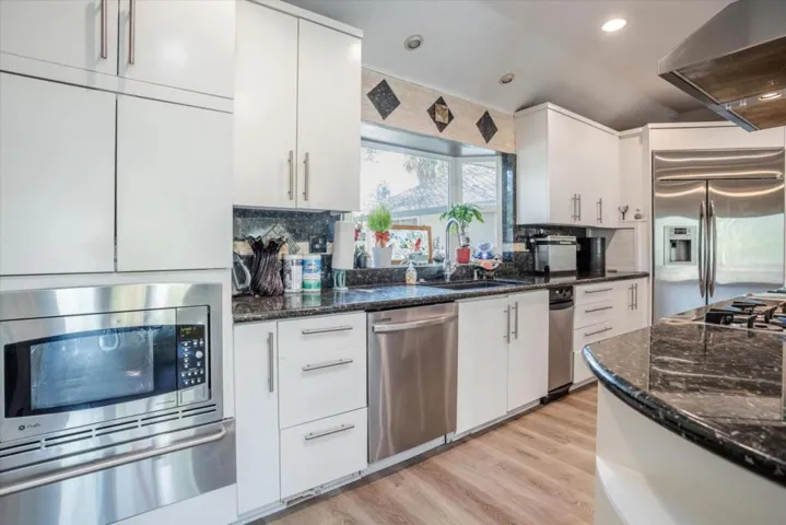 140 Oak Rock Circle, Folsom, California 95630
