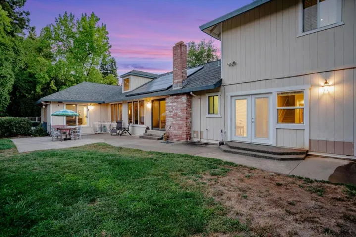 140 Oak Rock Circle, Folsom, California 95630