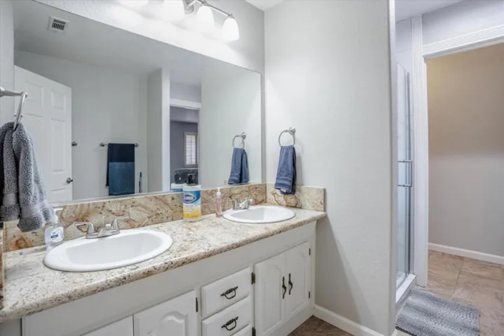 140 Oak Rock Circle, Folsom, California 95630