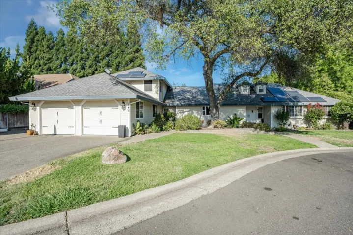 140 Oak Rock Circle, Folsom, California 95630