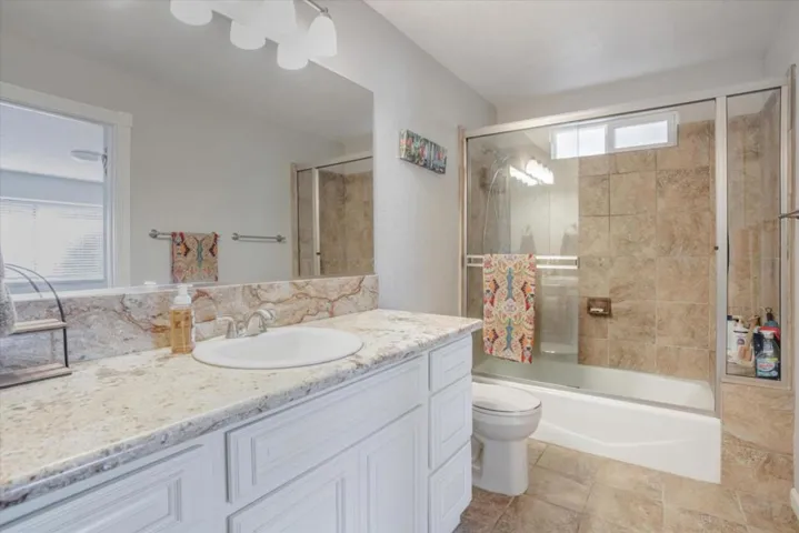 140 Oak Rock Circle, Folsom, California 95630