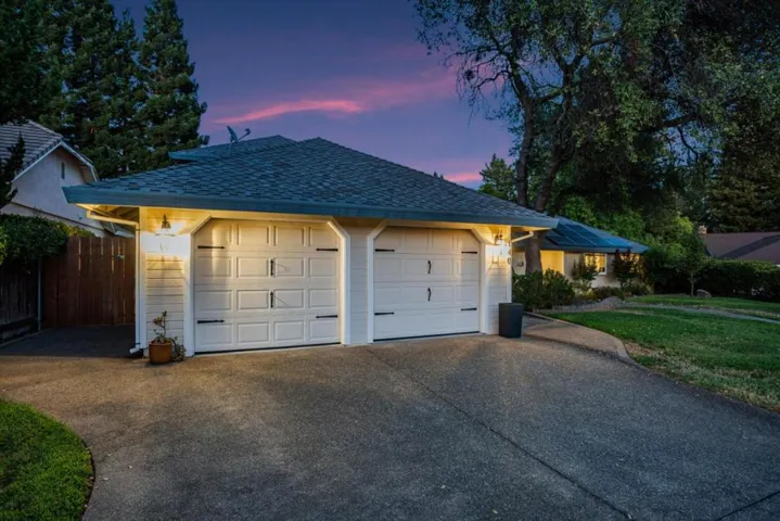 140 Oak Rock Circle, Folsom, California 95630