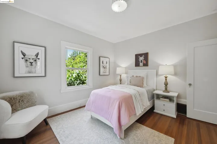 1151 Glendora Ave, Oakland, California 94602