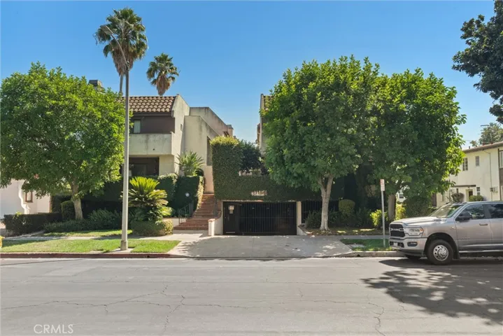 11154 Huston Street 3, North Hollywood, California 91601
