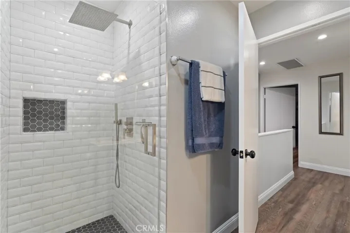 11154 Huston Street 3, North Hollywood, California 91601