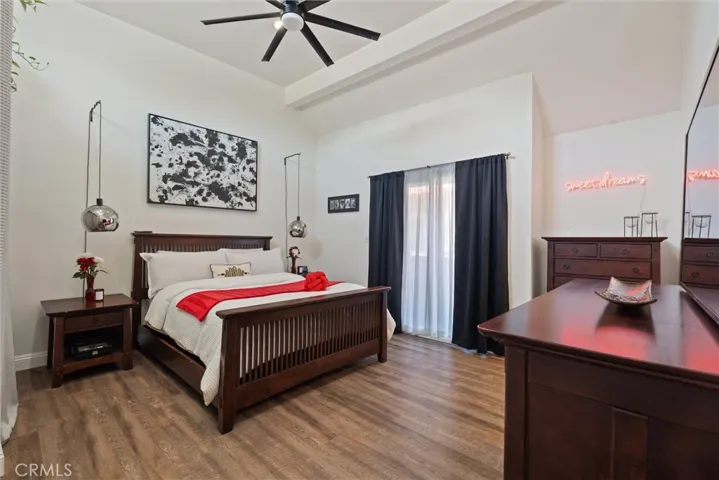 11154 Huston Street 3, North Hollywood, California 91601