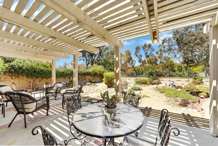 27861 Abadejo, Mission Viejo, California 92692