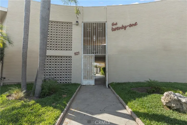 921 S Park Circle, Anaheim, California 92804