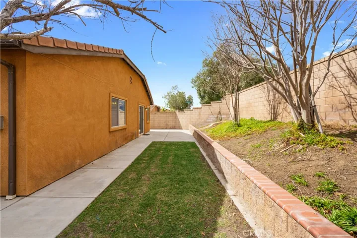 15372 Wood Duck Street, Fontana, California 92336