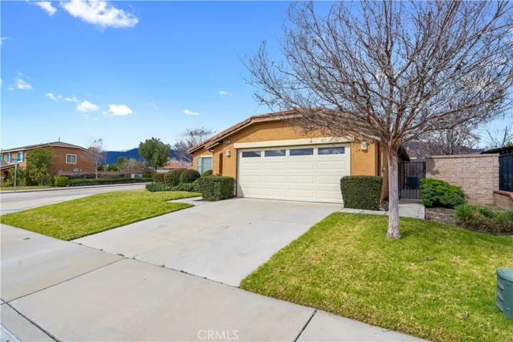 15372 Wood Duck Street, Fontana, California 92336