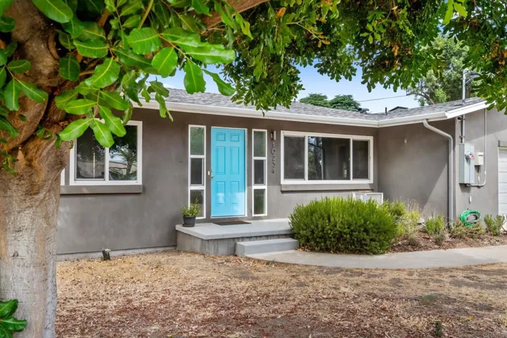 10234 Vista Camino, Lakeside, California 92040