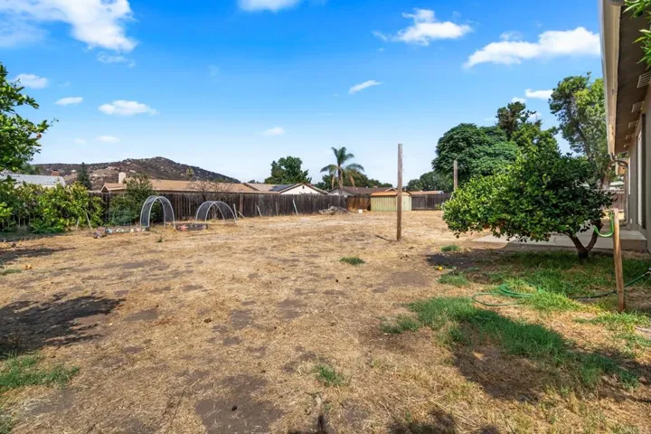 10234 Vista Camino, Lakeside, California 92040