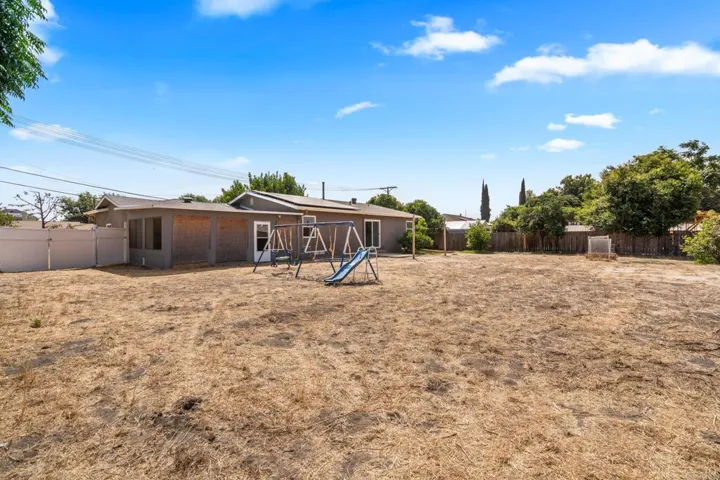 10234 Vista Camino, Lakeside, California 92040