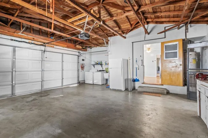 10234 Vista Camino, Lakeside, California 92040
