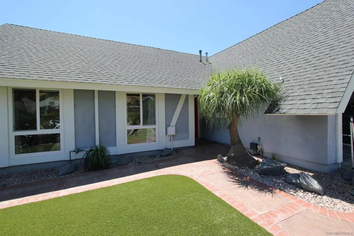 10819 Len St, Santee, California 92071
