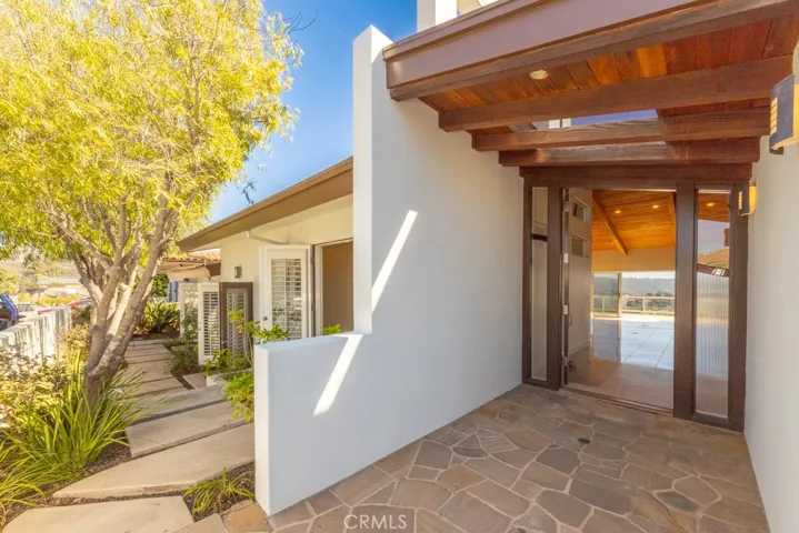 1564 Skyline Drive, Laguna Beach, California 92651