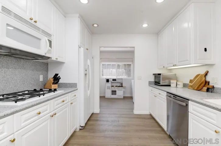 13742 Ahwahnee Way, Poway, California 92064