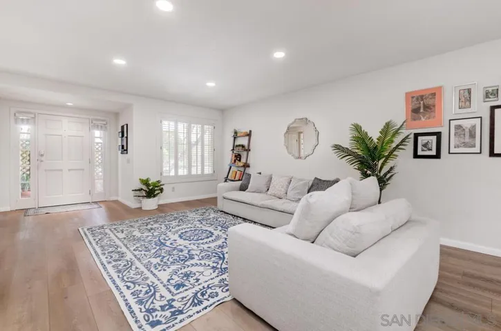 13742 Ahwahnee Way, Poway, California 92064