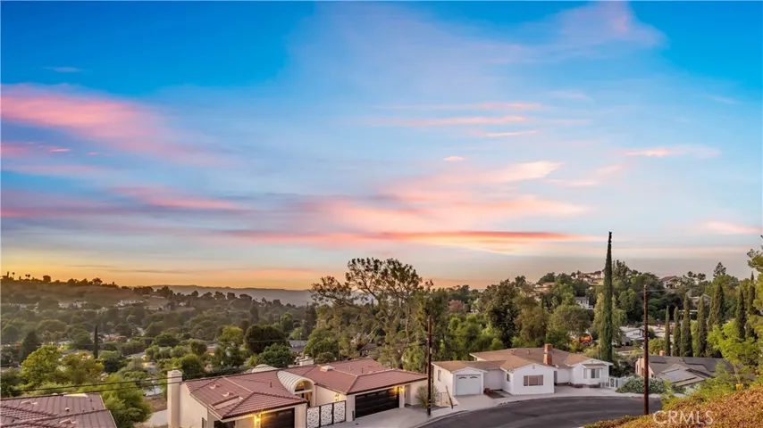 21768 Ybarra Road, Woodland Hills, California 91364