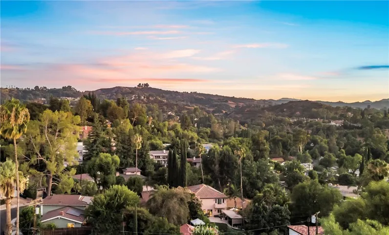 21768 Ybarra Road, Woodland Hills, California 91364