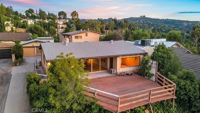 21768 Ybarra Road, Woodland Hills, California 91364