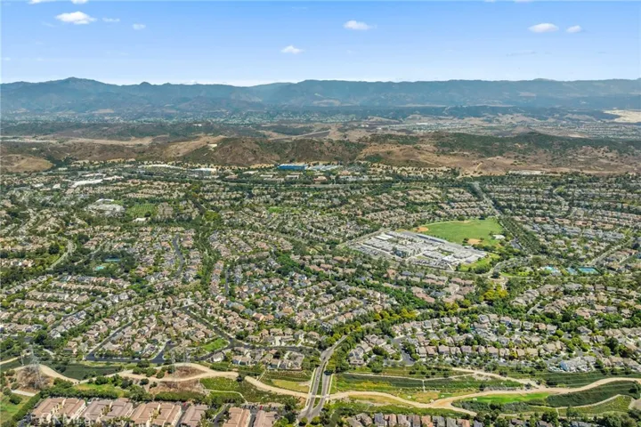 52 Potters Bend, Ladera Ranch, California 92694
