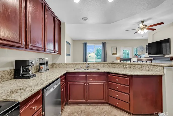 682 Azure Lane 2, Corona, California 92879