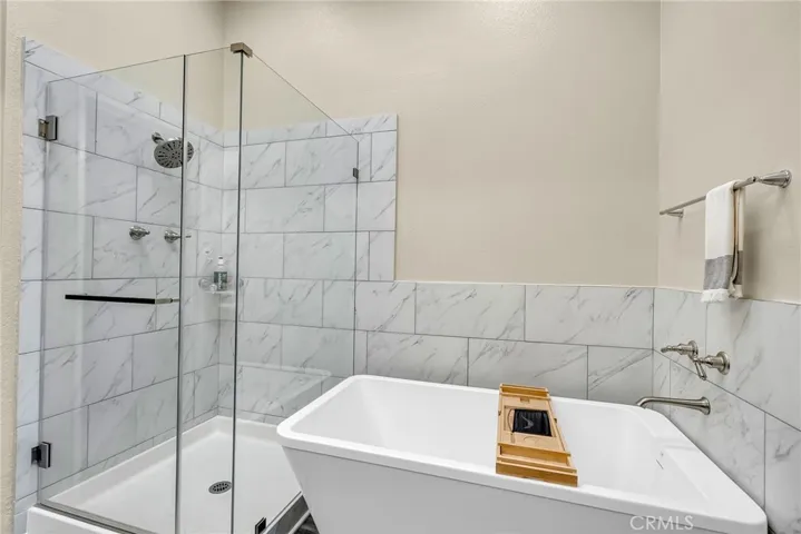 682 Azure Lane 2, Corona, California 92879