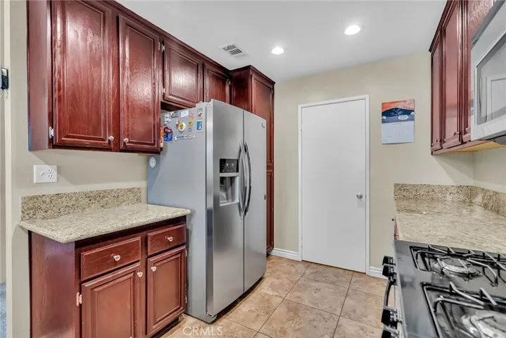 682 Azure Lane 2, Corona, California 92879