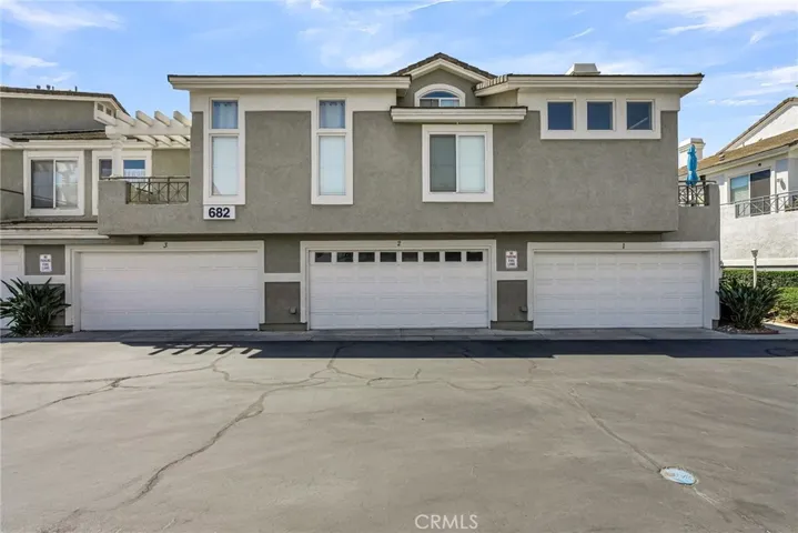 682 Azure Lane 2, Corona, California 92879