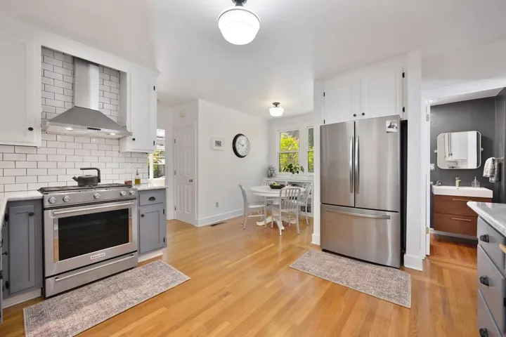 2717 Curtis Way, Sacramento, California 95818
