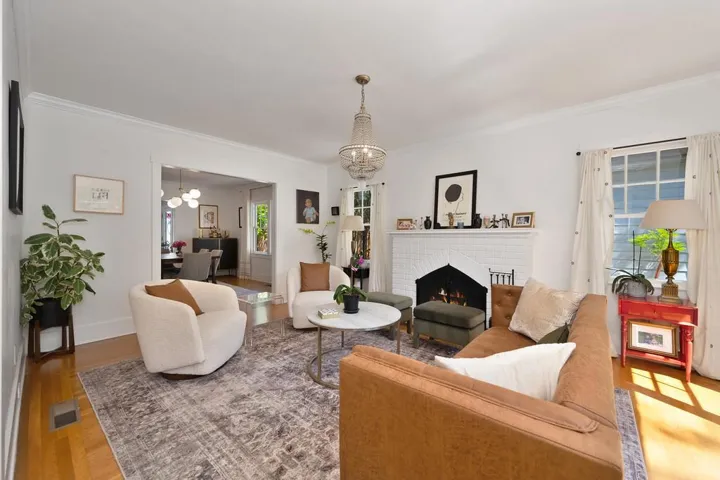 2717 Curtis Way, Sacramento, California 95818