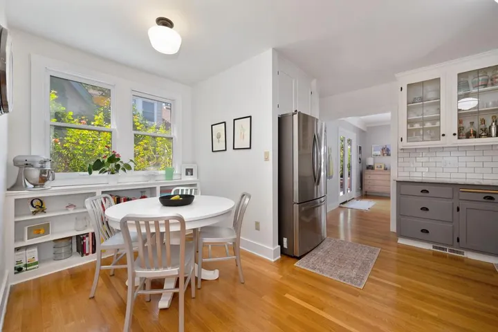 2717 Curtis Way, Sacramento, California 95818
