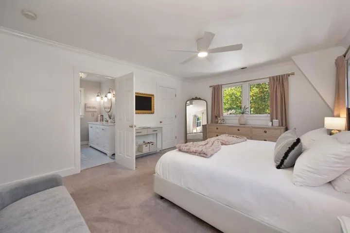 2717 Curtis Way, Sacramento, California 95818
