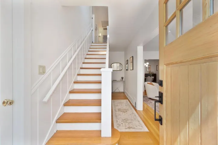 2717 Curtis Way, Sacramento, California 95818