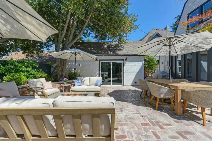 2717 Curtis Way, Sacramento, California 95818