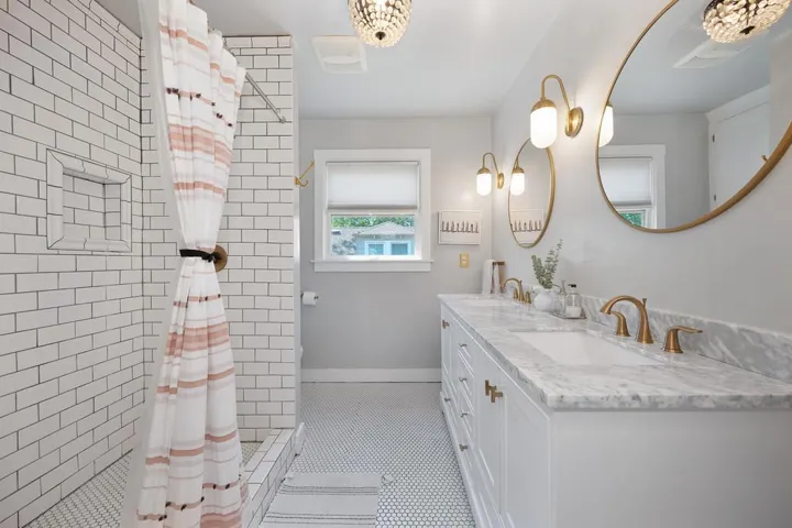 2717 Curtis Way, Sacramento, California 95818