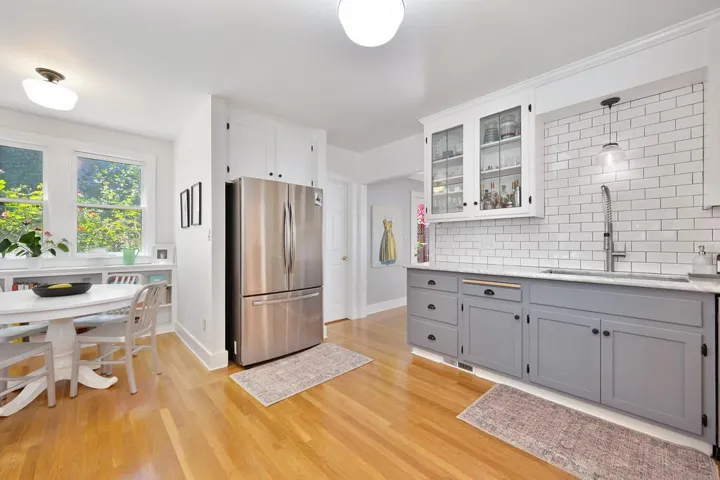 2717 Curtis Way, Sacramento, California 95818
