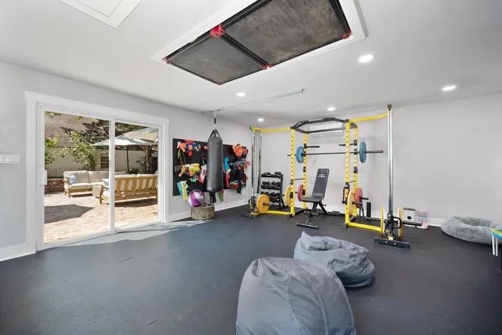 2717 Curtis Way, Sacramento, California 95818