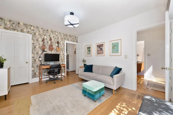 2717 Curtis Way, Sacramento, California 95818