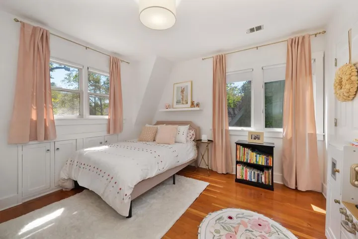 2717 Curtis Way, Sacramento, California 95818