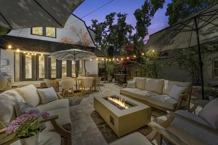 2717 Curtis Way, Sacramento, California 95818