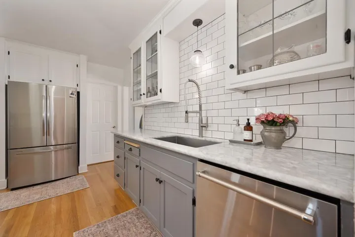 2717 Curtis Way, Sacramento, California 95818