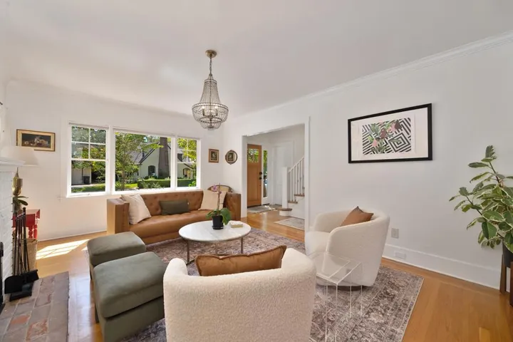 2717 Curtis Way, Sacramento, California 95818