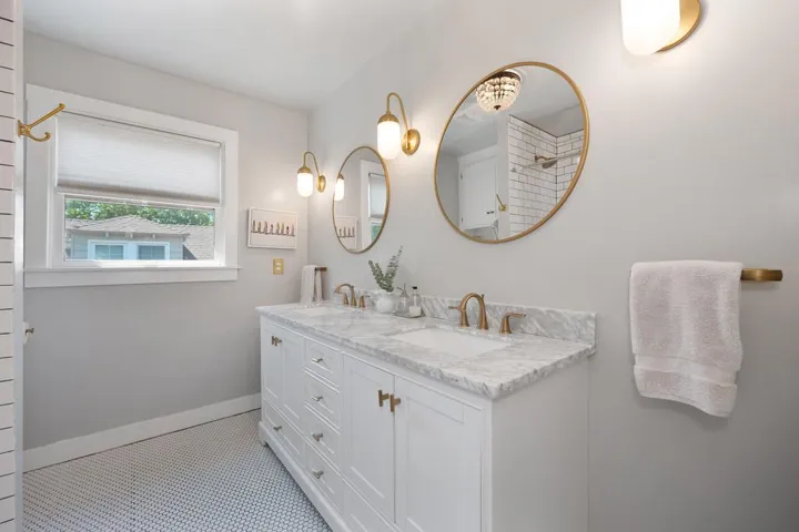2717 Curtis Way, Sacramento, California 95818