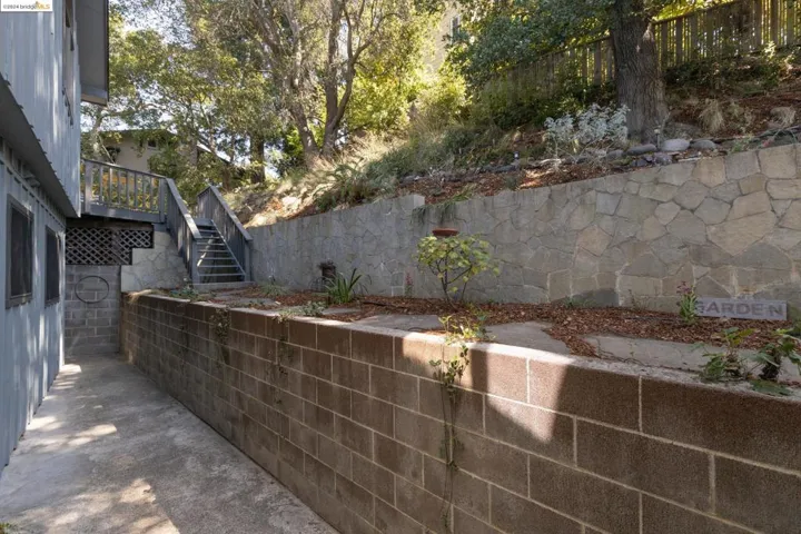 511 Florence Ave, Oakland, California 94618