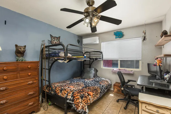 45355 Coldbrook  Third Bedroom